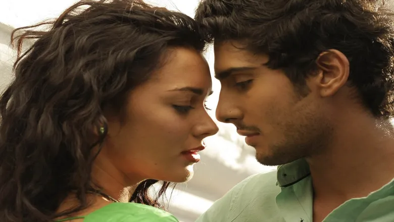 Ekk Deewana Tha backdrop